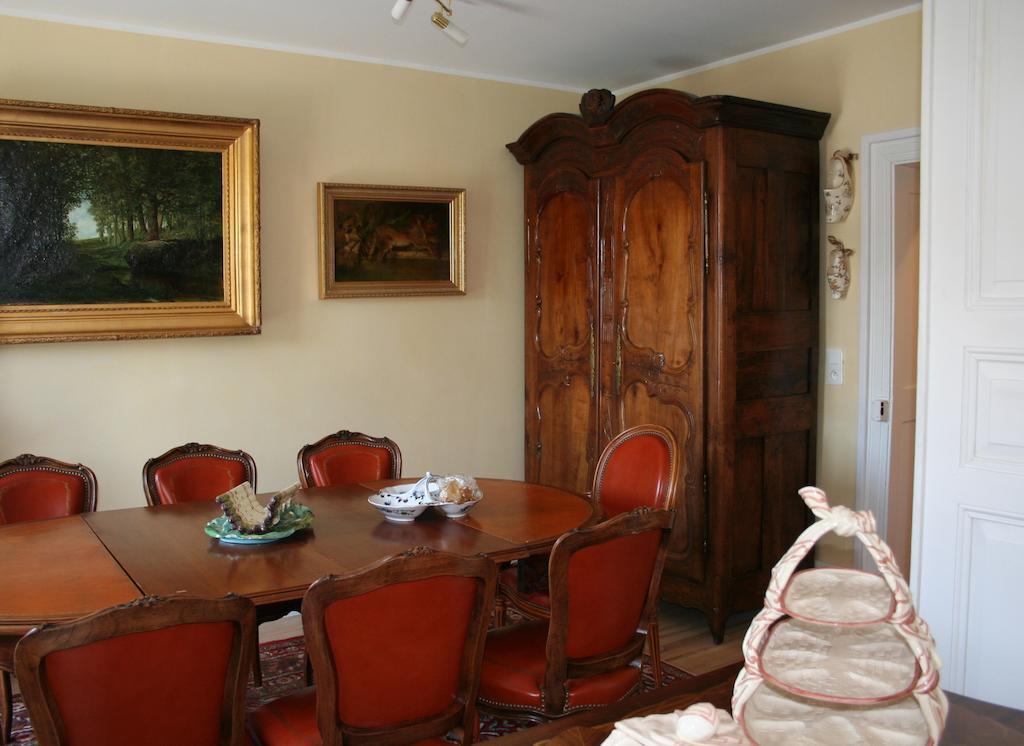 Chambres D'Hotes Les Chalands แซร์กูมีนส์ ภายนอก รูปภาพ
