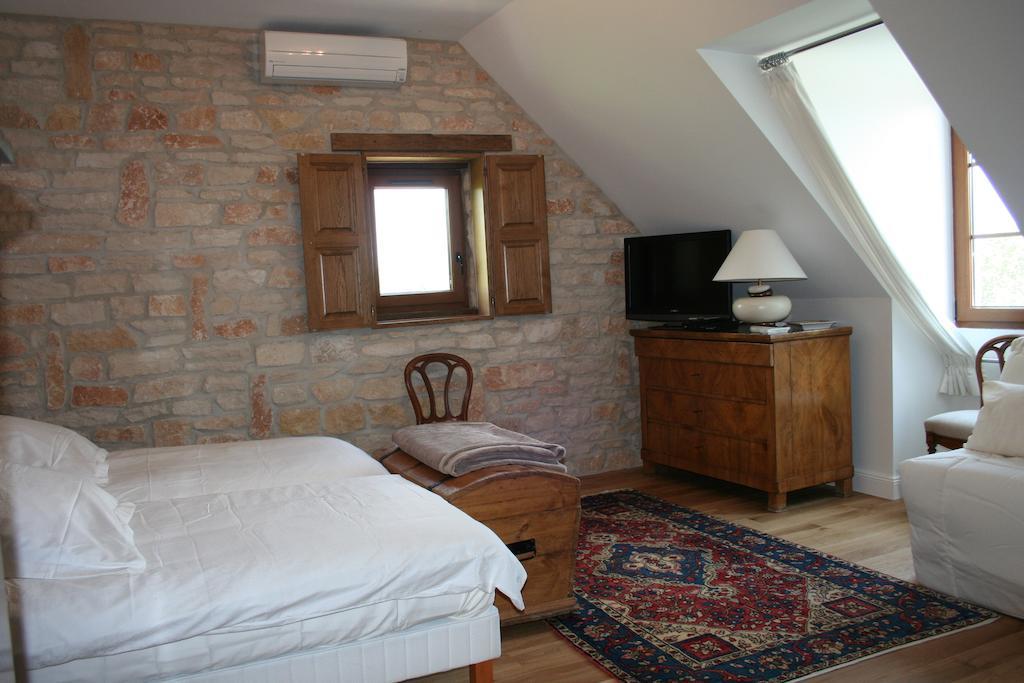 Chambres D'Hotes Les Chalands แซร์กูมีนส์ ภายนอก รูปภาพ